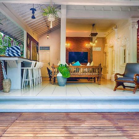 Villa White Stars Seminyak Buitenkant foto