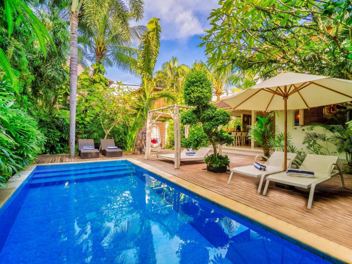 Villa White Stars Seminyak Buitenkant foto
